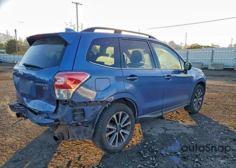 2017 Subaru Forester 2.0Xt Premium z USA, uszkodzony, nr VIN JF2SJGEC3HH542063